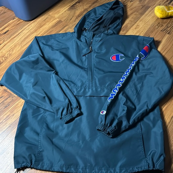 Champion Wind Breaker - Picture 1 of 2